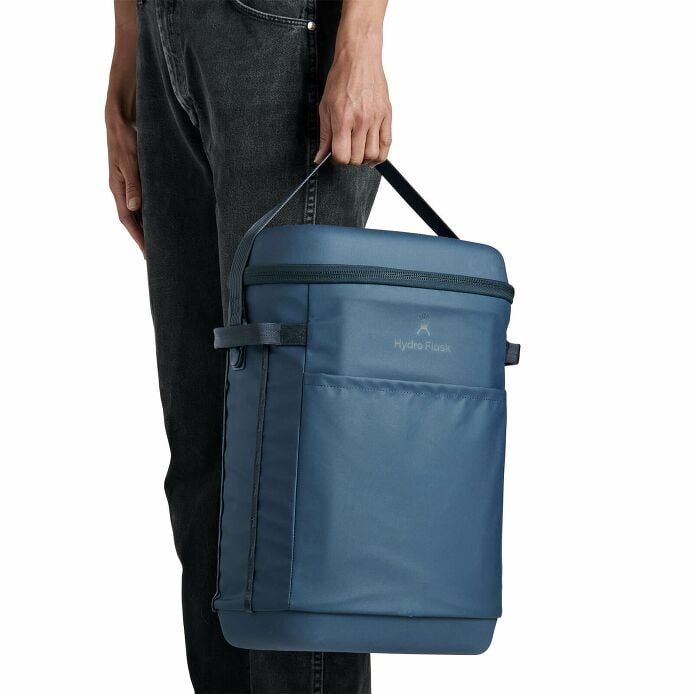 carryouttm-backpack-22-l-a0 250815_hydro_s26_hb_14597_6.jpg