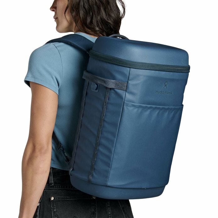 carryouttm-backpack-22-l-a0 250815_hydro_s26_hb_14605_7.jpg
