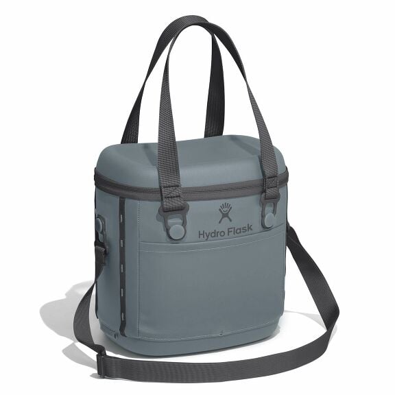 carryouttm-soft-cooler-10-l-b3 6pco043-carryout-cooler-10l-shale-gray-angled_1_1.jpg