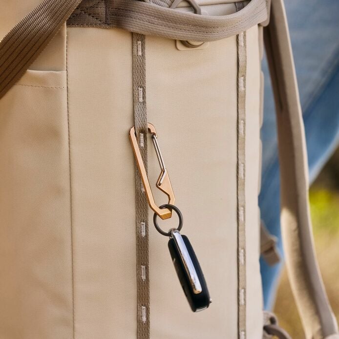 carryouttm-backpack-22-l-a0 hf_carryout_bouwer_d1_l1_torrey_pines_lifestyle_1838_2.jpg