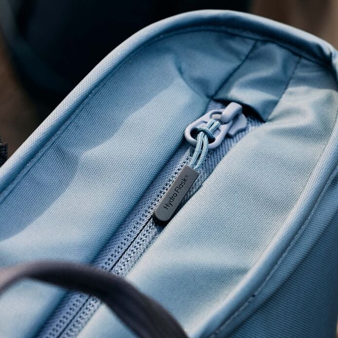 carryouttm-soft-cooler-tote-20-l-h4 hf_carryout_bouwer_d1_l1_torrey_pines_still_life_0112_9.jpg