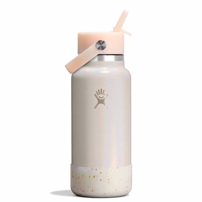 medium-boot-m4 le-f25w32-g-32-oz-wide-flex-straw-cap-glimmer-cream-straight-withboot_1_1_1.jpg