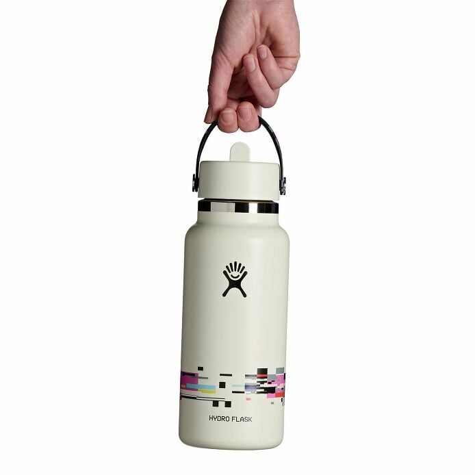 glitch-collection-32-oz-bottle-with-flex-straw-cap-c9 le26-w32-1006-32-oz-wide-flex-straw-cap-glitch-white-hb.jpg