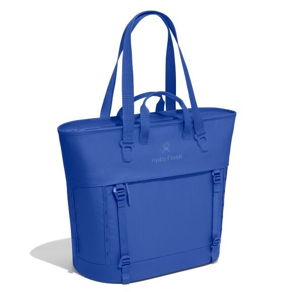 carryouttm-soft-cooler-tote-30-l-q6 maxiit382_carryout_tote_30l_capri_blue_angled_1.jpg